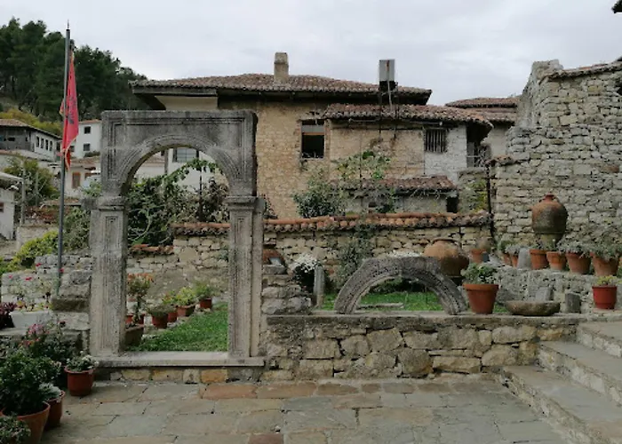 Haka 3* Golem (Tirana)